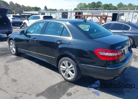 2010 Mercedes-Benz E 350 4Matic из США, поврежденный, VIN WDDHF8HBXAA253124